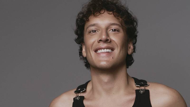 Türk pop müziğinin güçlü ismi Edis, Temmuz ayında Fransa’nın Belfort