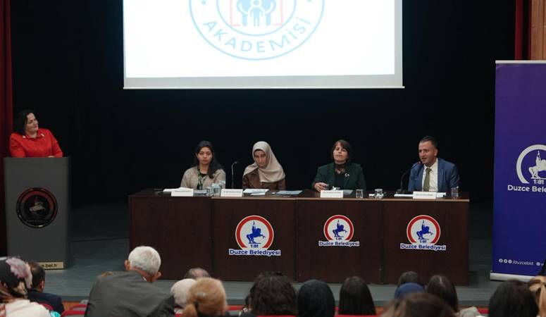 Düzce Belediyesi bünyesinde Kent Konseyi’nin girişimleriyle kurulan Aile Akademisi, ilk
