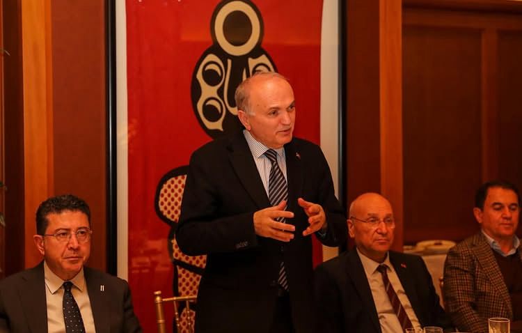 Düzce Belediye Başkanı Dr. Faruk Özlü, İstanbul Holding çatısı altında