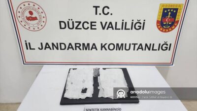 Anadolu Otoyolu’nun Düzce kesimindeki bir dinlenme tesisinde yakalanan şüphelinin ayakkabısının