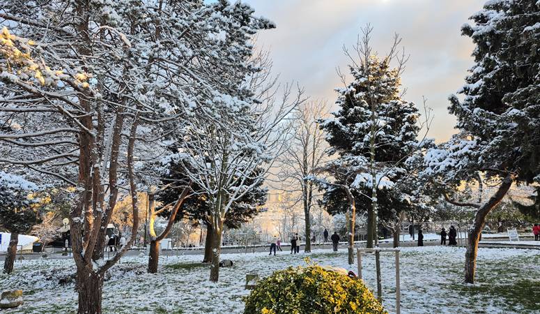 Düzce’de Yeni yılın ilk günü etkili olan kar uzun süredir