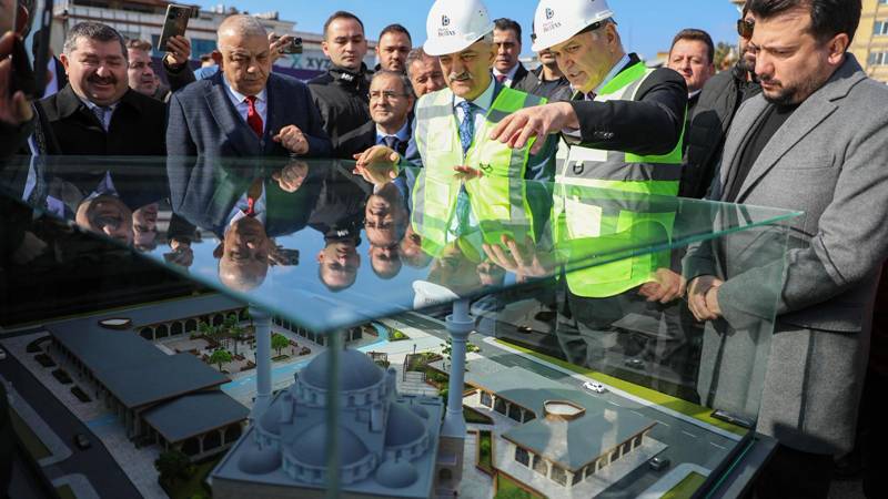 Düzce Belediyesi tarafından cami-meydan-çarşı konseptiyle projelendirilen Cedidiye Kent Meydanı Projesi’nin