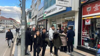 Ev çıkmayanlar Bankaya koştu! Yatırdıkları teminatları geri aldılar. Düzce’de 500