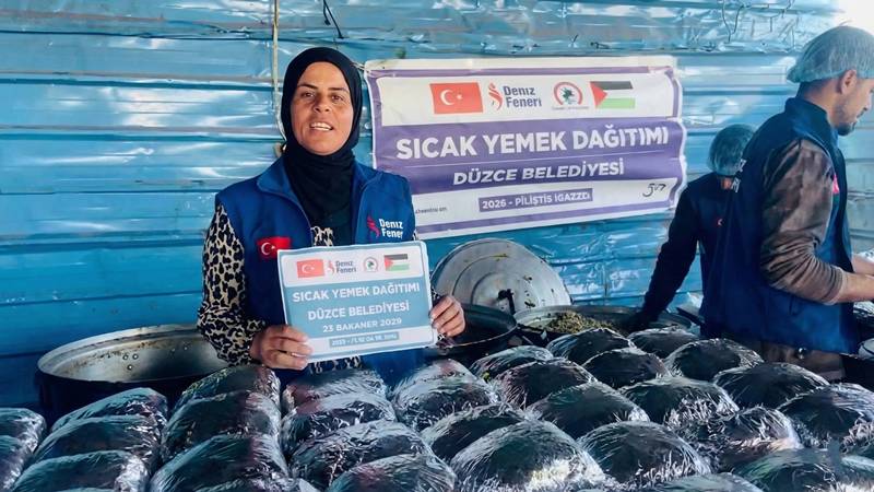 Düzce Belediyesi, İsrail saldırıları sonucu çadırlarda yaşamak durumunda kalan kardeş