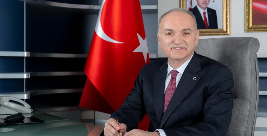 Düzce Belediye Başkanı Dr. Faruk Özlü, Kurban Bayramı dolayısıyla bir
