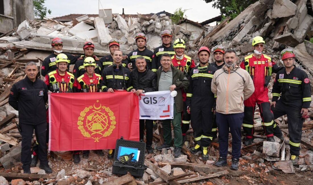 Düzce İtfaiyesi, 6 Şubat depremlerinde birlikte görev yaptığı Fransa merkezli