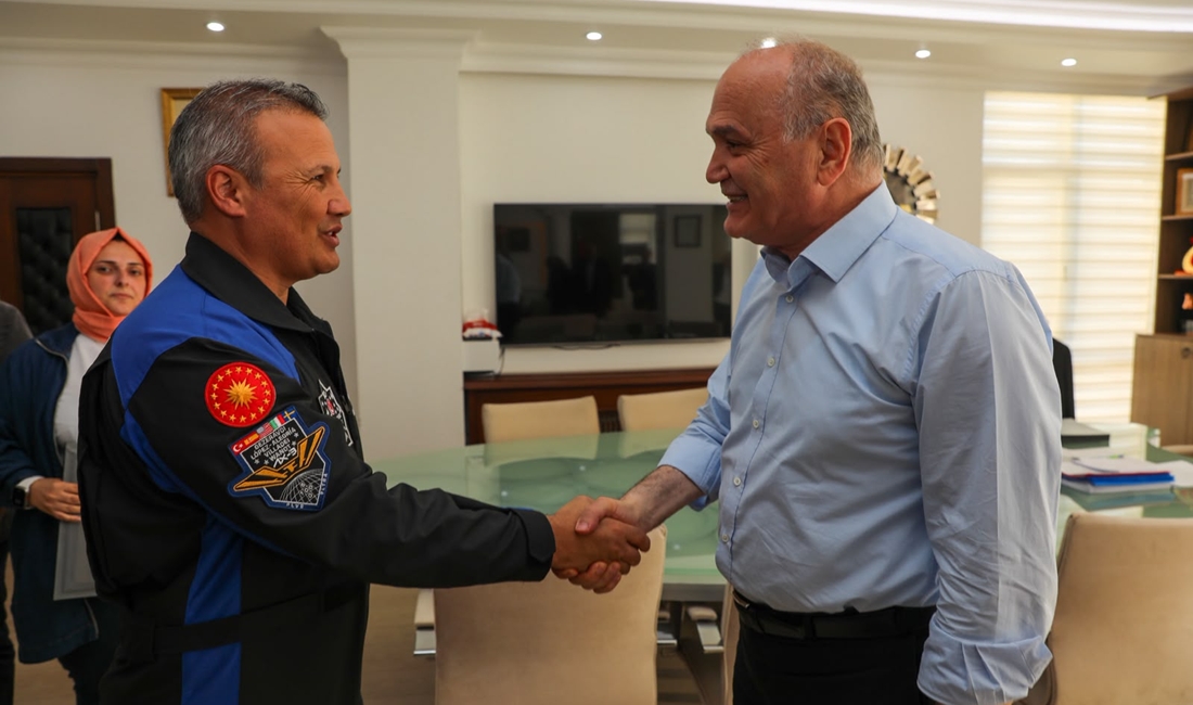 Türkiye’nin ilk astronotu Alper Gezeravcı, Düzce Belediye Başkanı Dr. Faruk