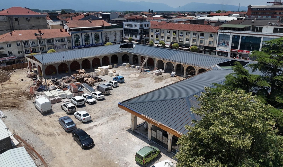 Düzce Belediye Başkanı Dr. Faruk Özlü, kentin geleceğine yön verecek