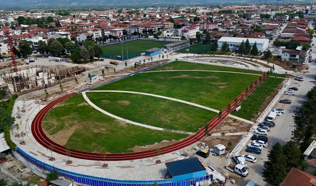 Düzce Belediyesi, şehrin merkezinde yer alan eski stadyum alanını dönüştürerek