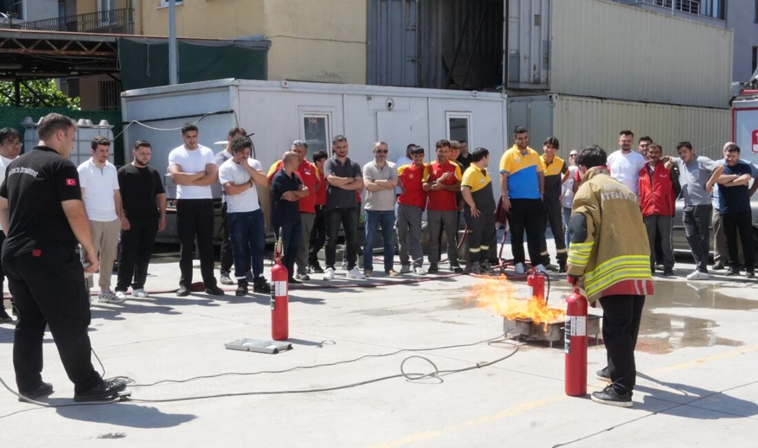 Düzce Belediyesi İtfaiye Müdürlüğü, yangınlara karşı bilinçli ve hazırlıklı olunması