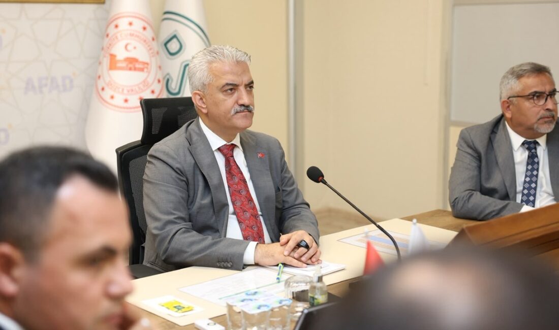 Düzce İl AFAD Müdürlüğü Toplantı Salonu’nda, Düzce Valisi Mehmet Makas