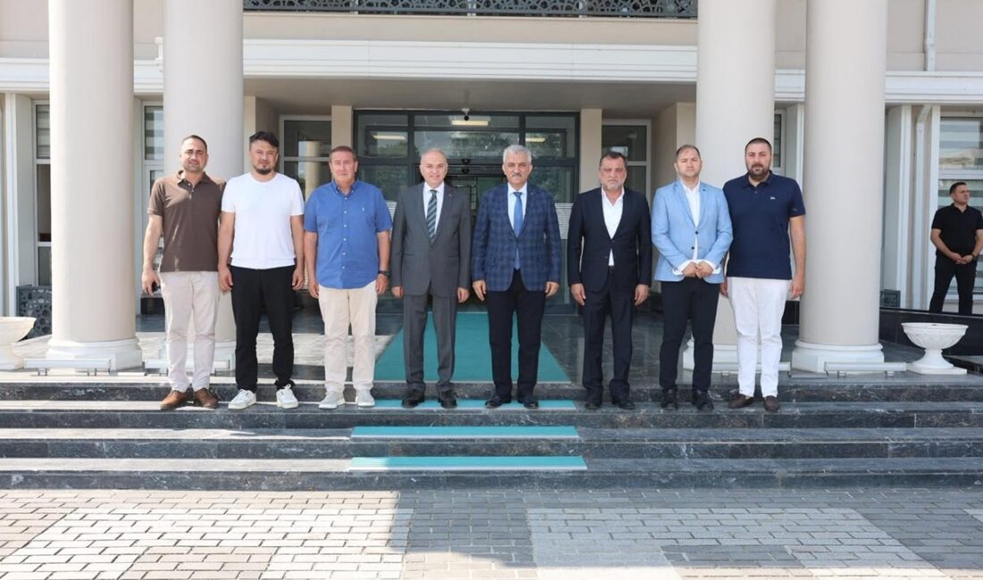 Şehrin Takımı İçin Ortak Sorumluluk Vurgusu Düzce Belediye Başkanı Dr.