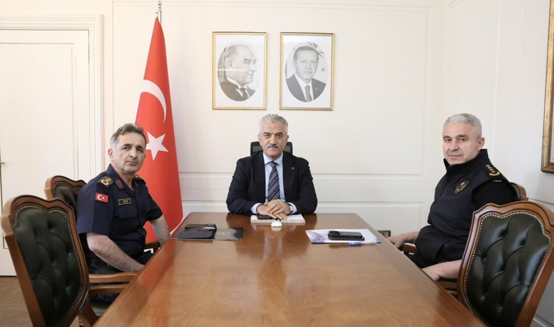 Düzce’de şehrin huzur ve güvenliğini sağlamak amacıyla alınan tedbirlerin değerlendirildiği