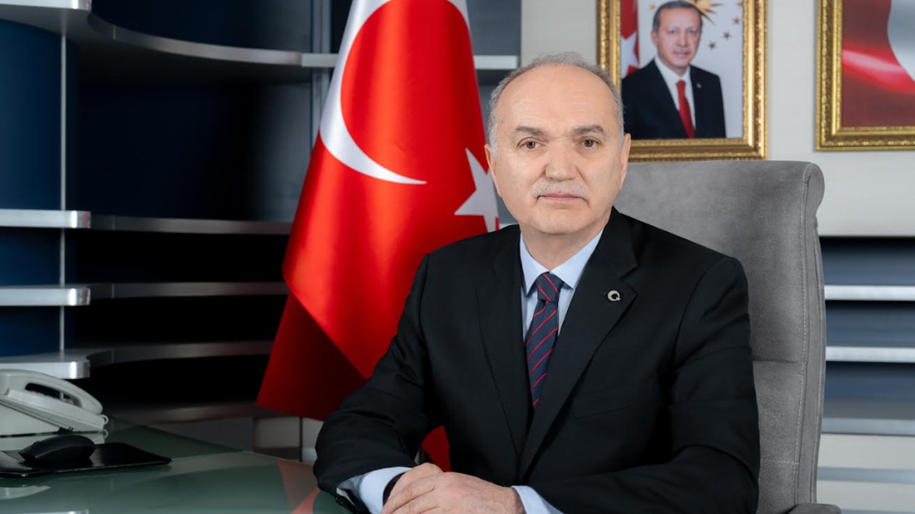 Düzce Belediye Başkanı Dr. Faruk Özlü, 17 Ağustos 1999 Büyük