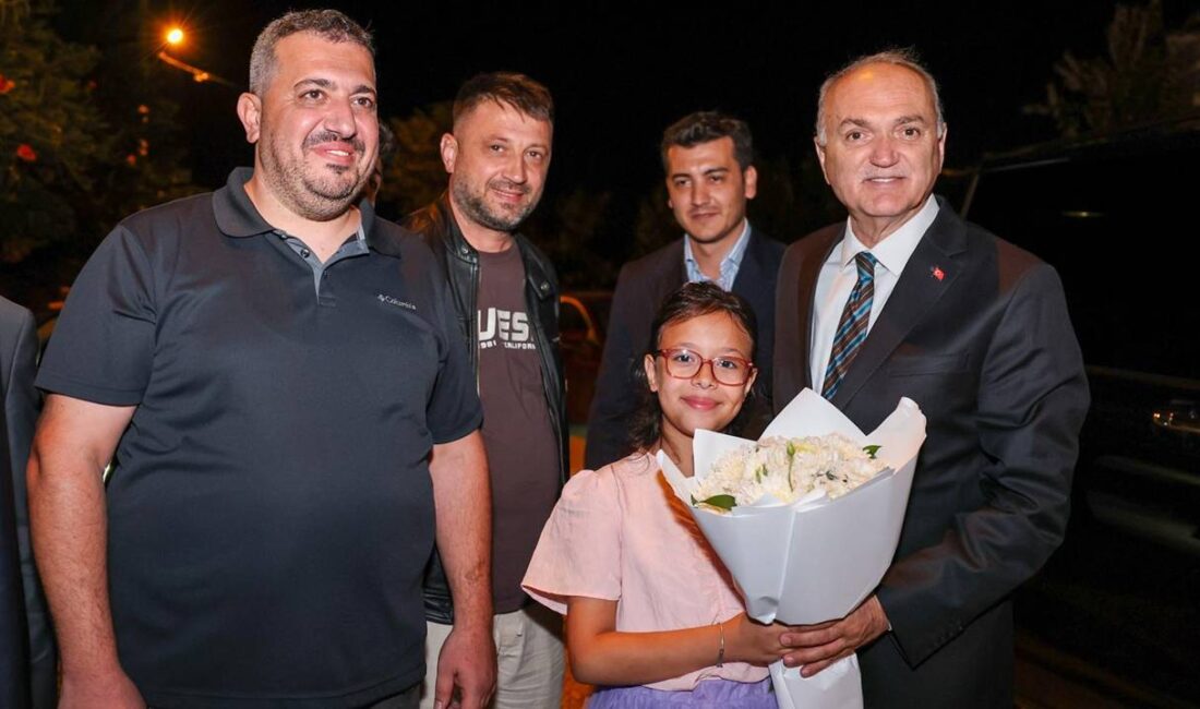 Düzce Belediye Başkanı Dr. Faruk Özlü, mahalle sohbetleri kapsamında Konuralp’in